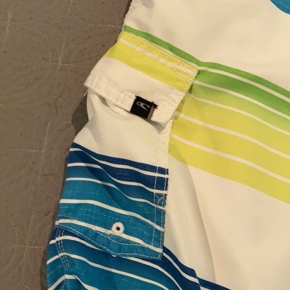 O’Neill Board Shorts/Swim suit - Picture 5 of 6